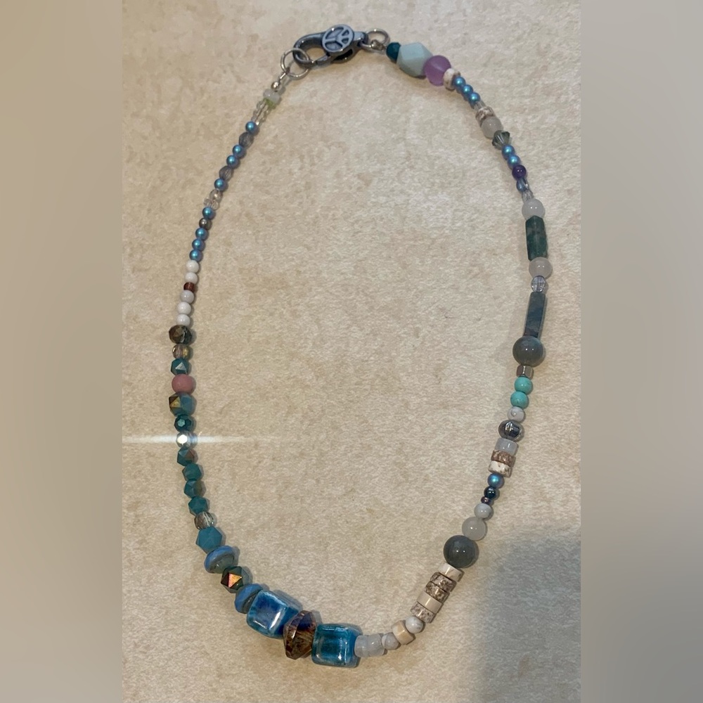 Multi Stone Pendant Necklace 18” Beaded One Of A Kind Blue Cream Bling Peace - Picture 7 of 9